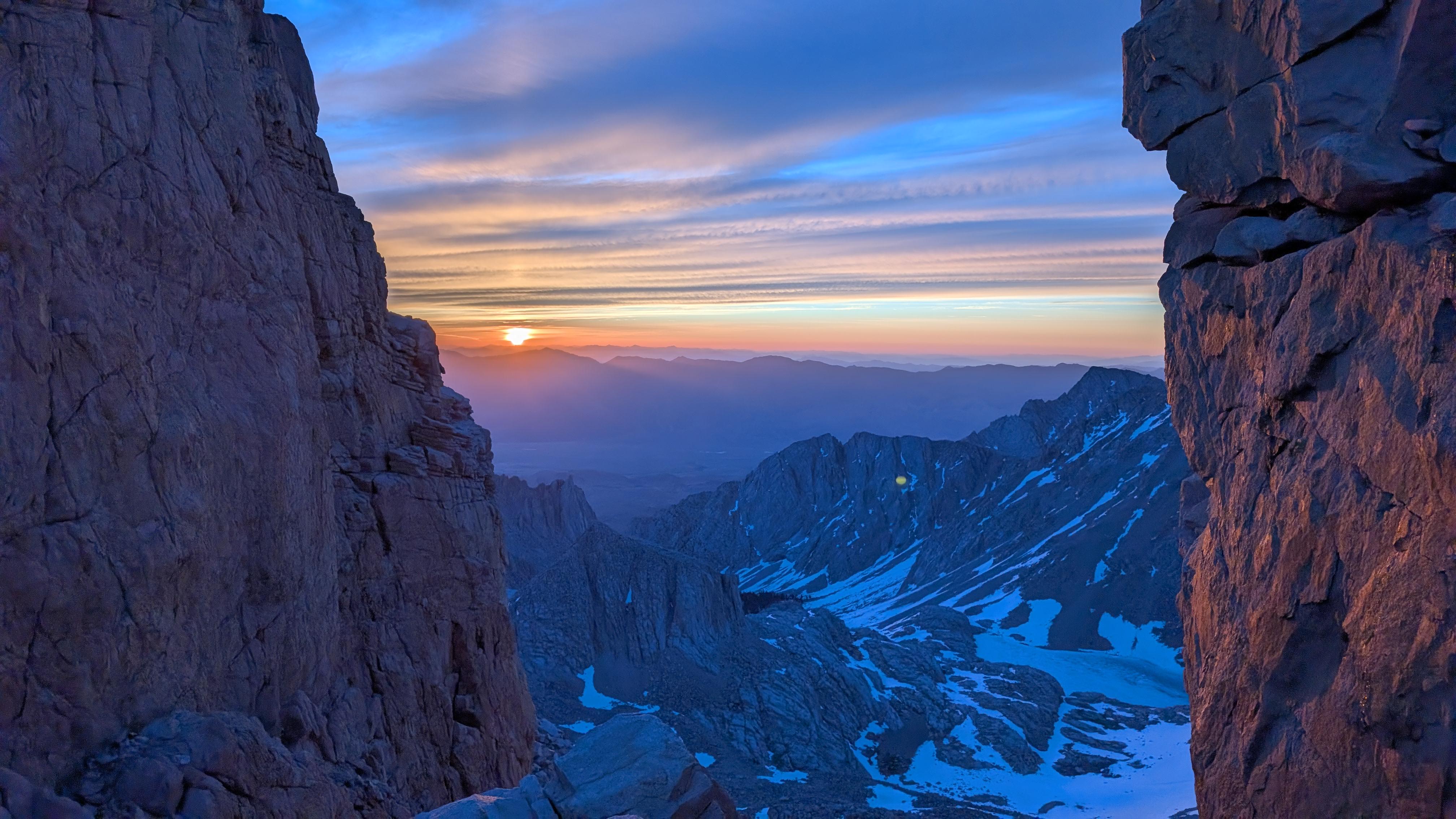 Sunrise looking east to Owen's Valley on the way up to the summit of Mt. Whitney, CA [4032 × 2268][OC]

— u/ronnyman123