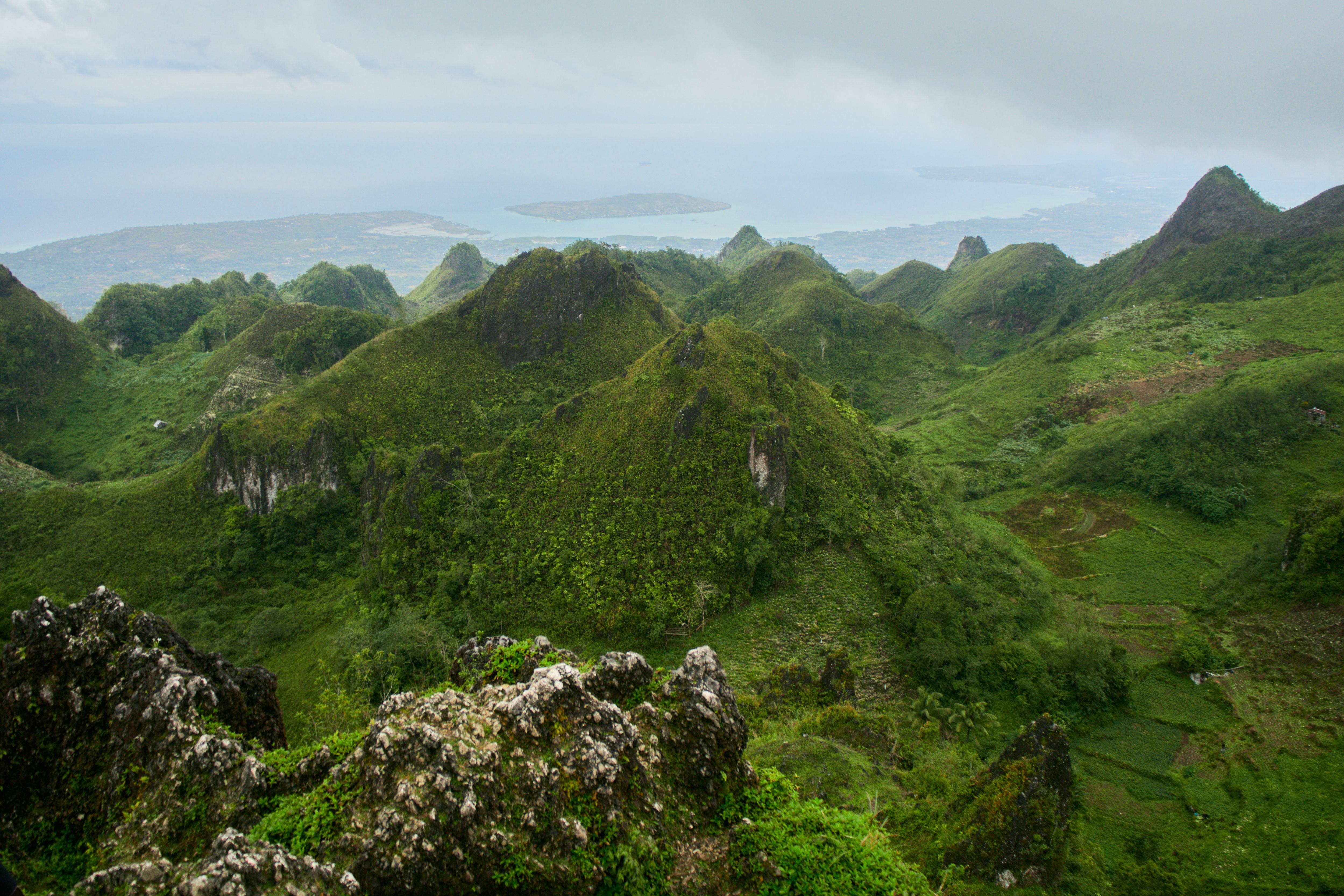 Osmeña Peak, Cebu, The Philippines [OC] [4997x3331]

— u/sonderewander