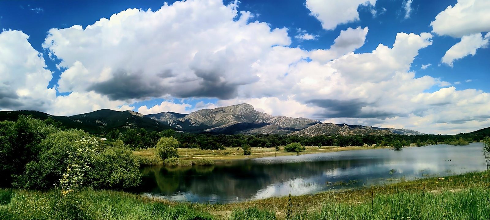 Valle del Lozoya (P.N Sierra de Guadarrama)Madrid/España [OC]2310×1040

— u/Gold-Lengthiness-760