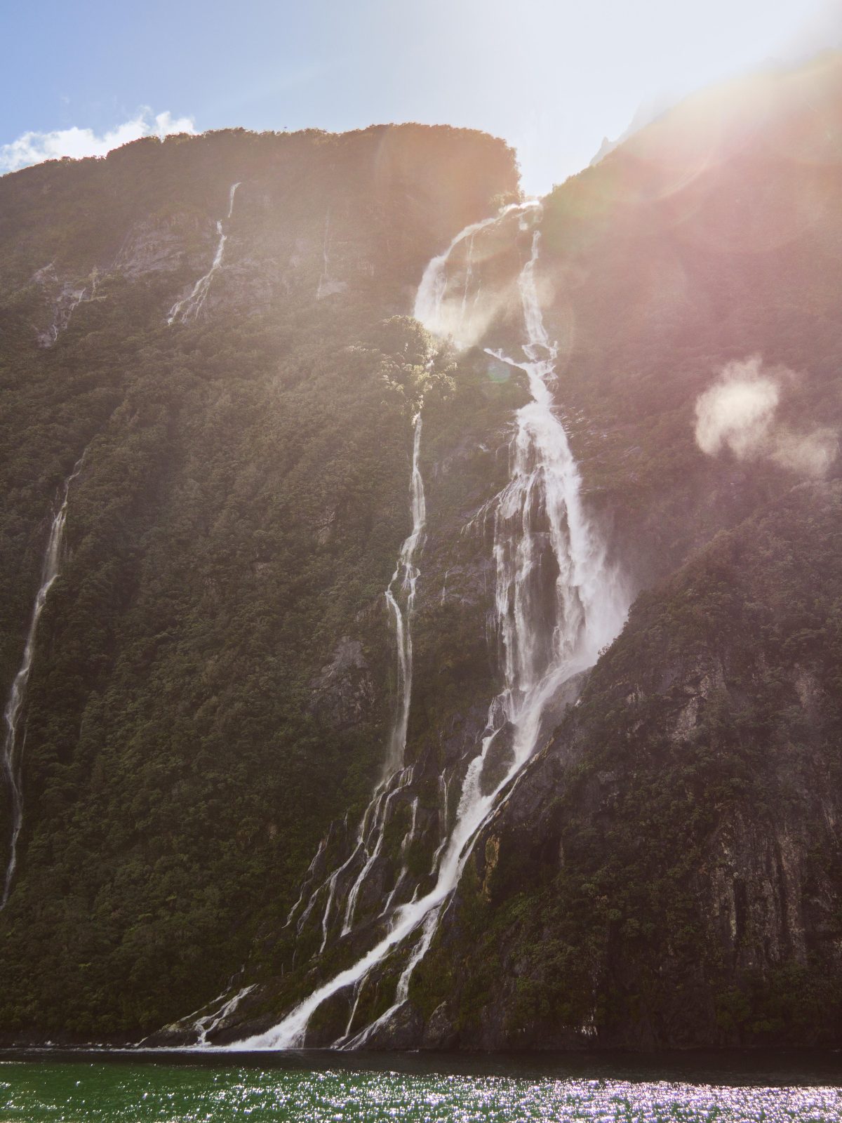 Milford Sound, New Zealand [OC] [3888x5184]

— u/sonderewander