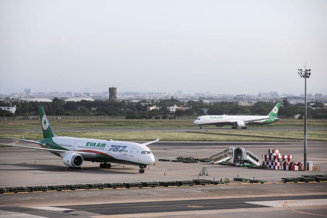 Pakistan closes airspace to airlines from Taiwan due to ‘one China policy’ in world-first

Ссылка: https://www.bloomberg