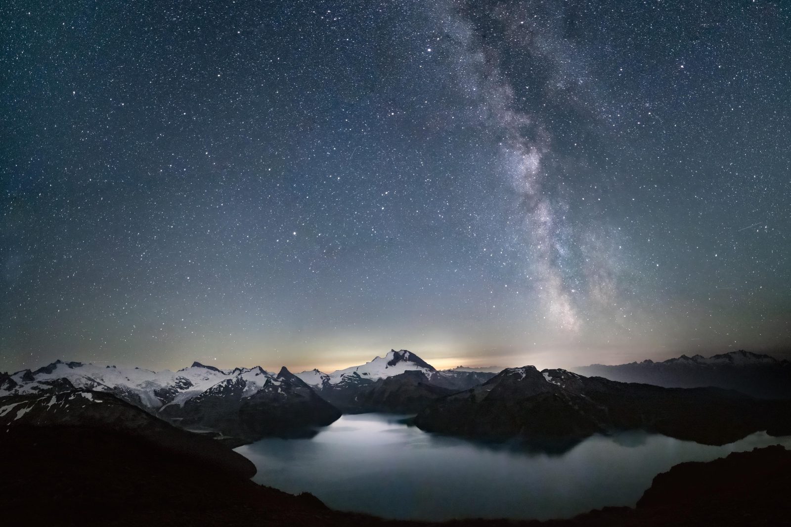 The Milky way over Mount Garibaldi, BC [OC] [4000x2667]

— u/andrewrimanic